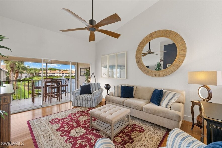 Foto principal - 8365 Excalibur Cir