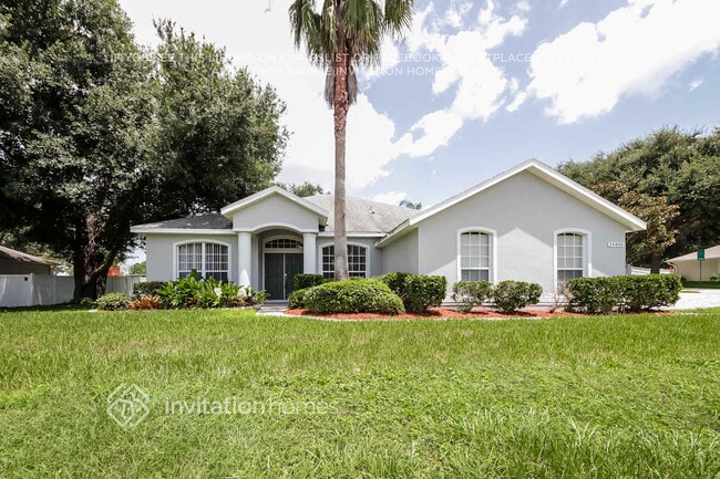 Building Photo - 16000 Arrowhead Trail