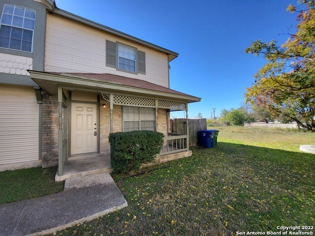 Building Photo - 11611 Capotillo St