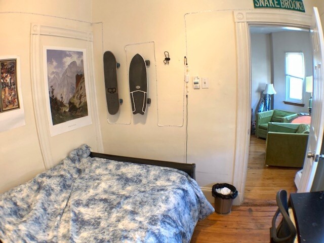 Foto del edificio - 830 Parker St