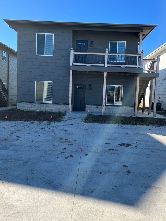 Foto del edificio - 5421 N Gray Dr