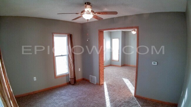 Foto del edificio - 724 7th St SW