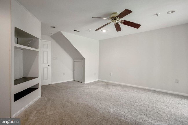 Building Photo - 6212 Grenfell Loop