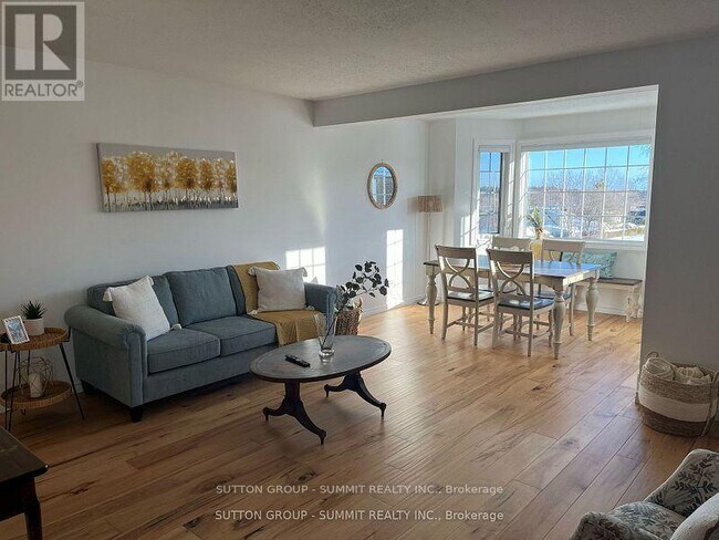 Photo du bâtiment - 85 Edey St