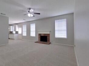 Building Photo - 18810 Woodbreeze Dr