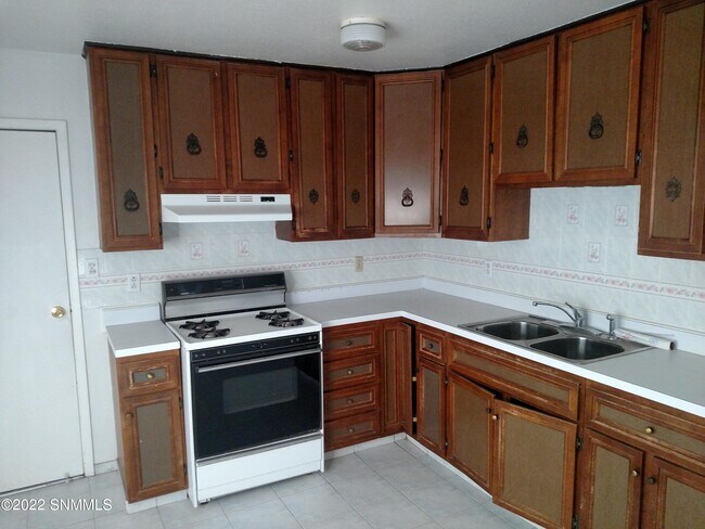 Building Photo - 118 Palmilla Ave