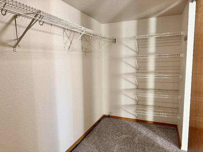 Foto del edificio - 7724 Amberly Dr