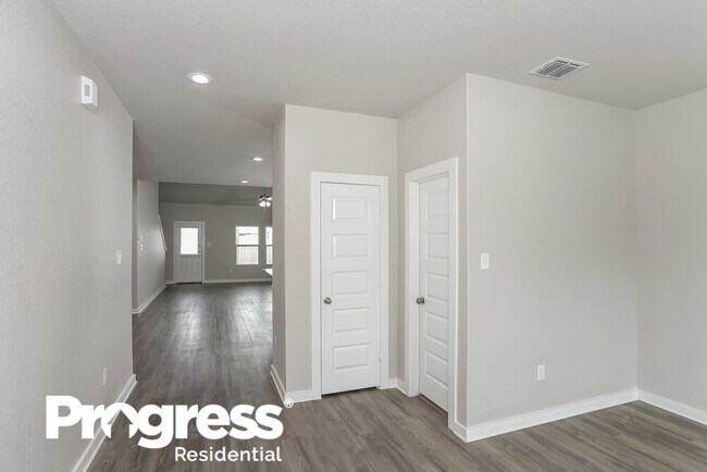 Foto del edificio - 7540 Coffee Mill St