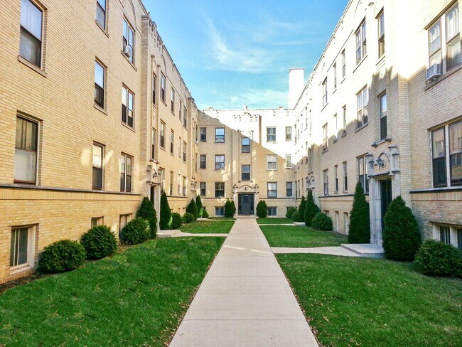 Foto del edificio - 4604 N Winchester Ave