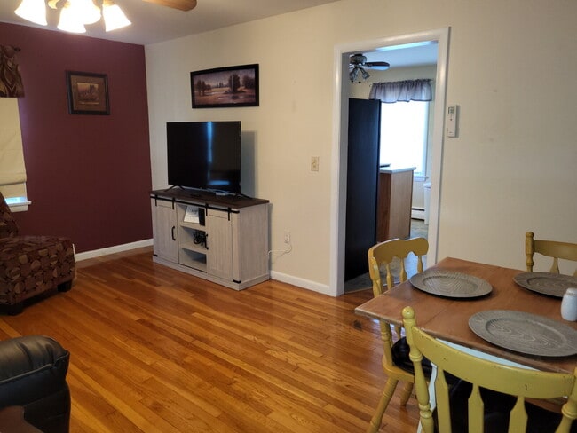 Building Photo - Fully Furnished Fairfax Street Home with O...