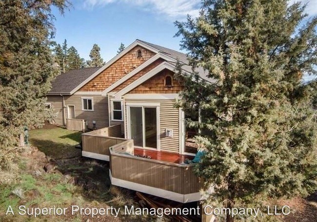 Foto del edificio - 3234 NW Fairway Heights Dr