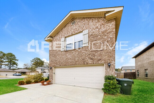 Building Photo - HOME FOR RENT!