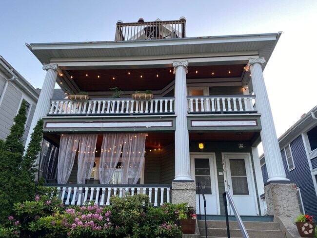 2BD in triplex - access to porch - 2416 Garfield Ave