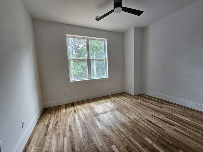 Foto del edificio - 3800 Lands End Ct