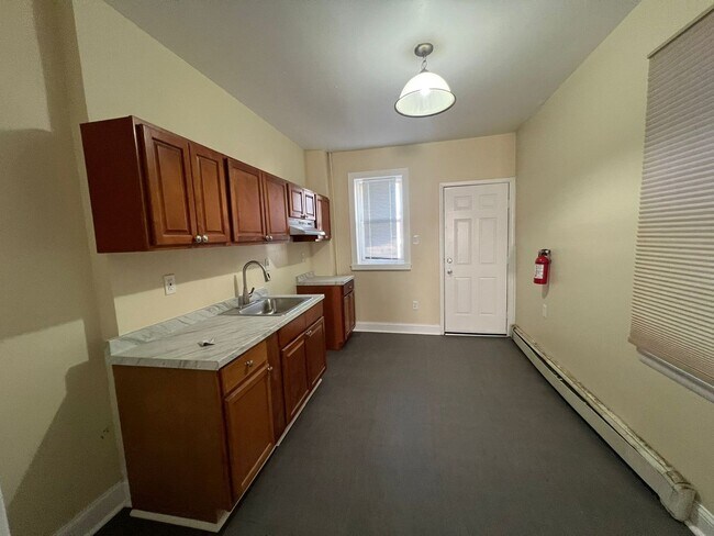 Foto del edificio - 510 W Hanover St