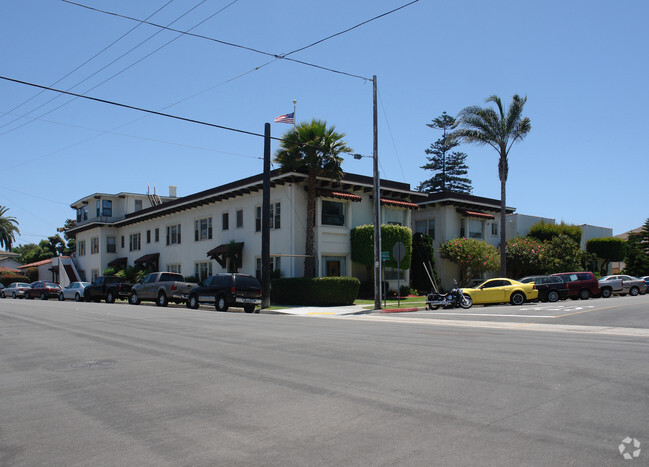 Foto del edificio - 1009-1015 A Ave