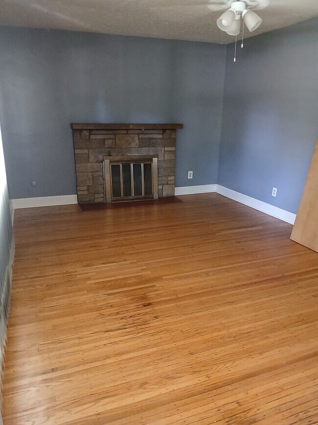 Foto del edificio - 4931 Fielding Way