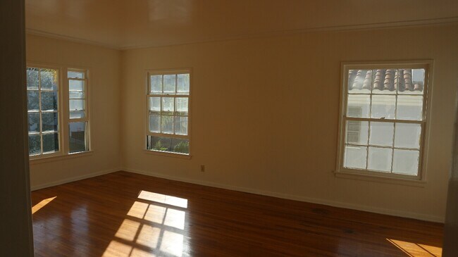 Foto del edificio - 455 N Hayworth Ave