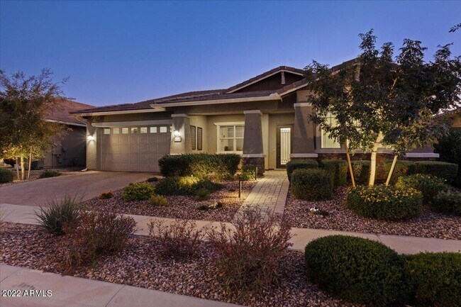 Building Photo - 1841 E Aster Pl