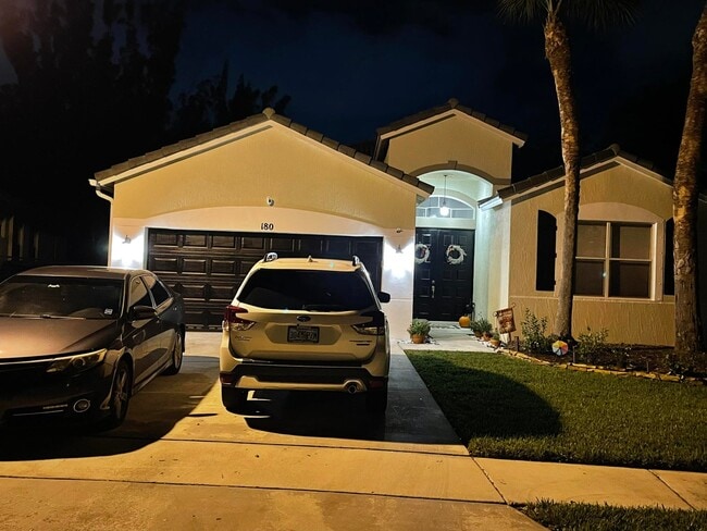 Foto del edificio - 180 Seminole Lakes Dr