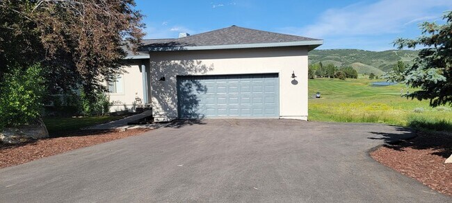 Building Photo - 8710 Silver Spur Rd