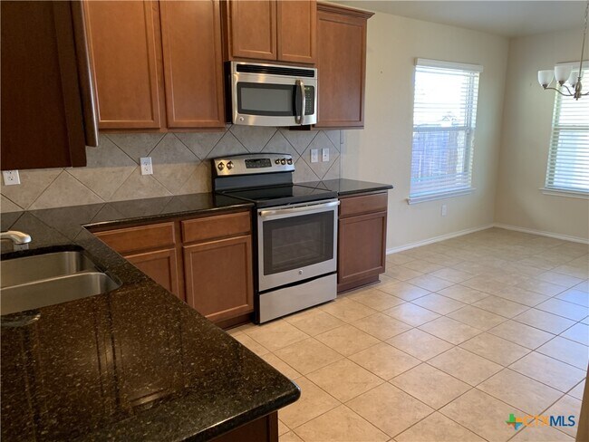 Foto del edificio - 5331 Dauphin Dr