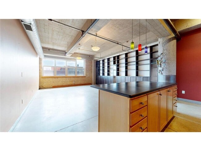 Building Photo - 901 N 3rd St