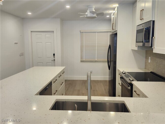 Foto del edificio - 144 Pebble Shores Dr