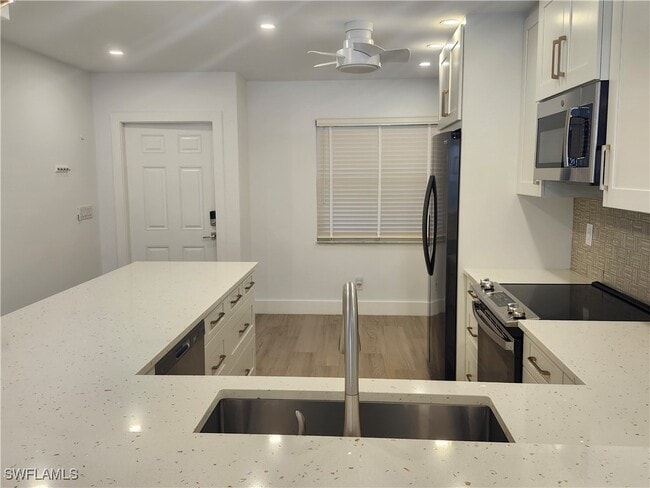 Building Photo - 144 Pebble Shores Dr