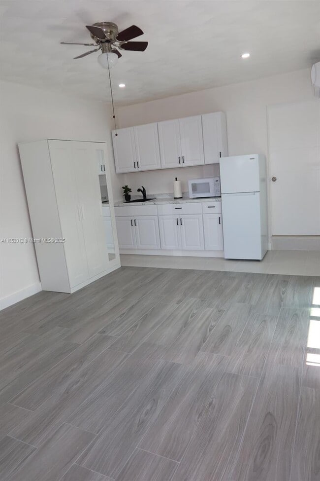 Building Photo - 10450 SW 166th Terrace