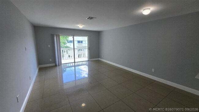 Foto del edificio - 15201 NE 6th Ave