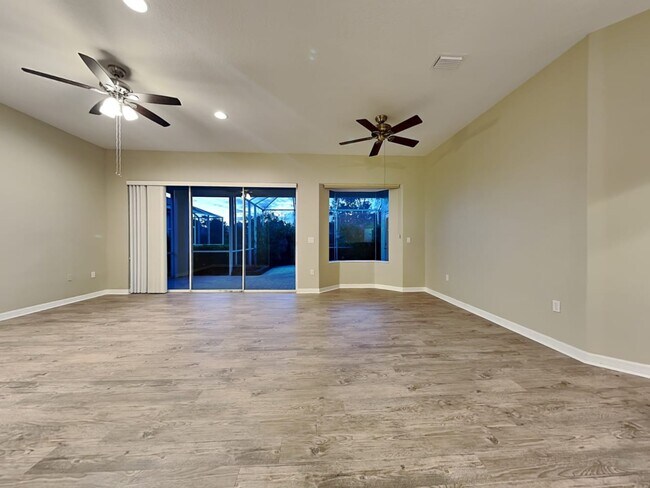 Foto del edificio - 3408 Woodland Fern Dr