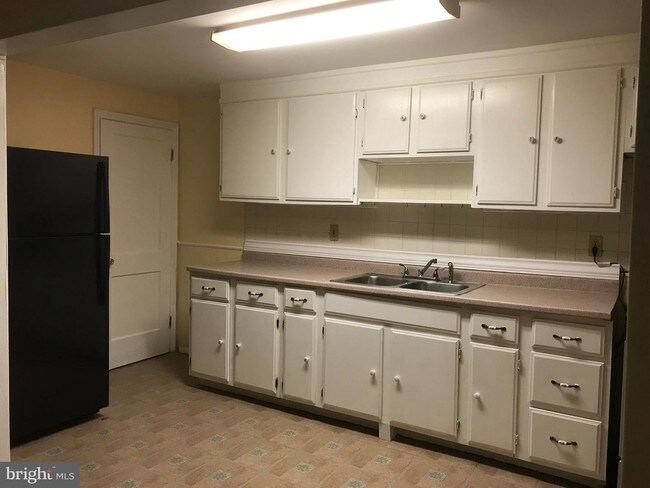 Foto del edificio - 3804 Benson Ave