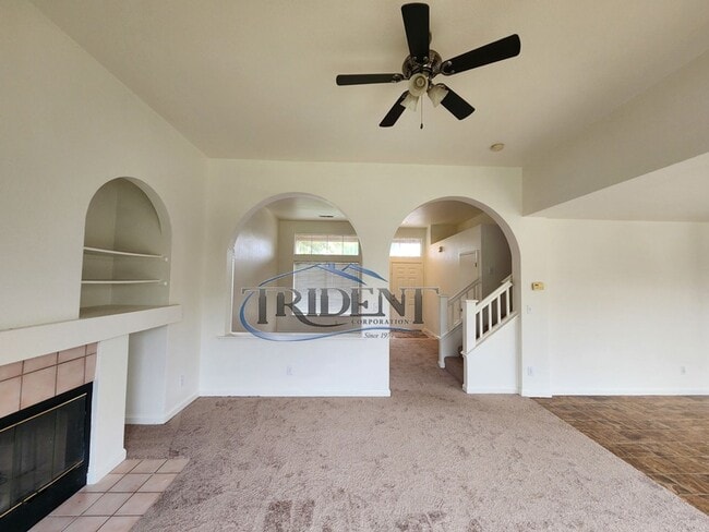 Foto del edificio - 3 bedroom, 2 ½ bath SOLAR home