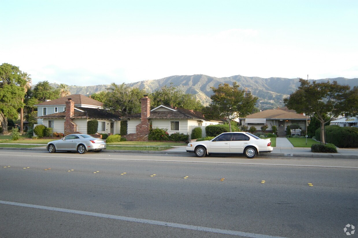 Foto principal - 119-125 1/2 W Bennett Ave