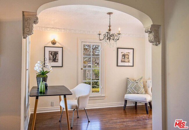 Foto del edificio - 239 S Orange Dr