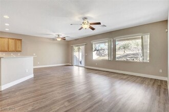 Building Photo - 2320 Meteor Shower St