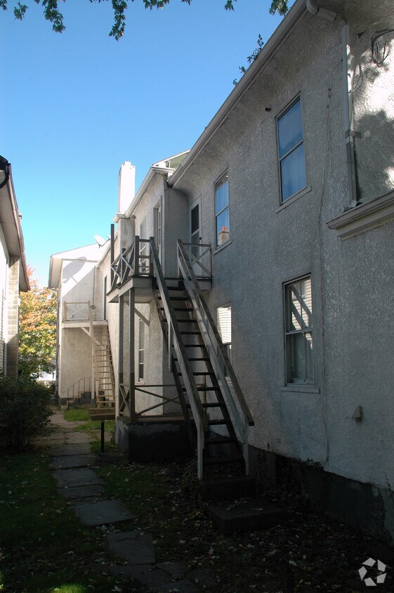 Building Photo - 78 Academy St