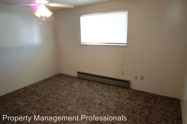 Building Photo - 2 br, 1 bath House - 6150 C Monument Drive