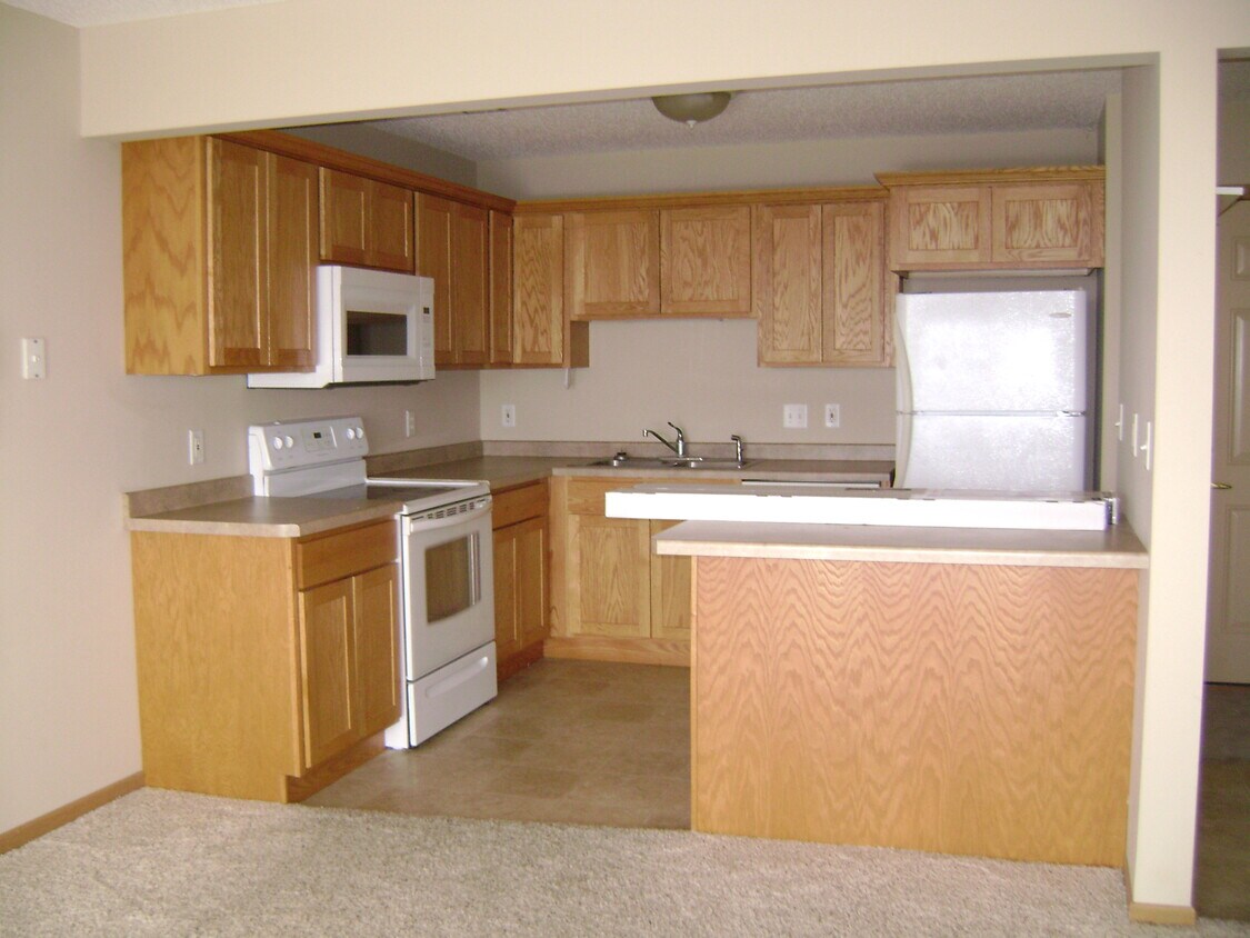 kitchen - 300 Whispering Ln