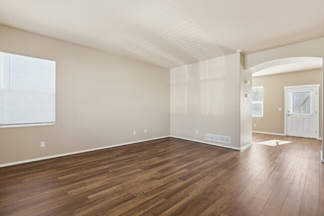 Foto del edificio - $2,245.95, 3 Beds - 3.5 Bath, Single Family Home in Colorado Springs with 2 Car Attached Garage!