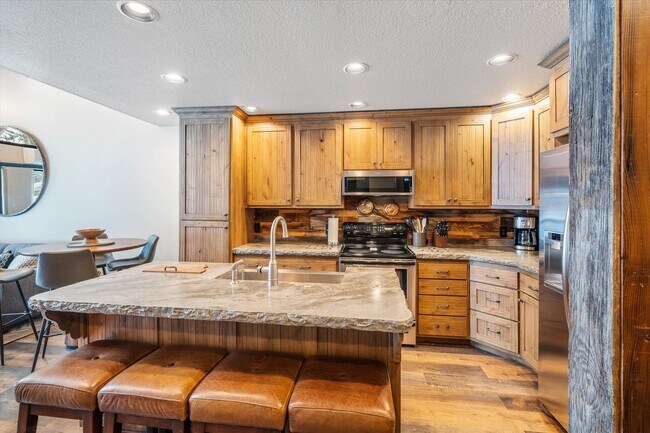Foto del edificio - Beautiful Townhome on Golf Course!