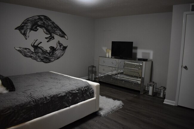 Foto del edificio - 610 River Rouge Dr, Unit A