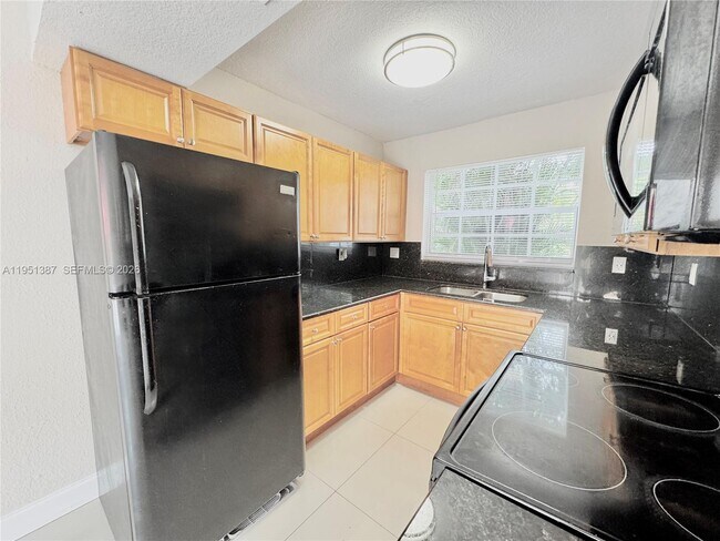 Foto del edificio - 3840 SW 52nd Ave
