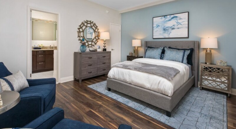 Foto principal - 2300 N Lincoln Park W