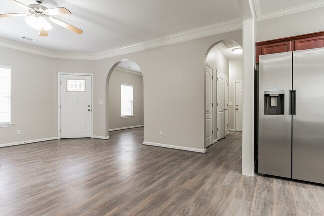 Building Photo - 148 Highview Cove