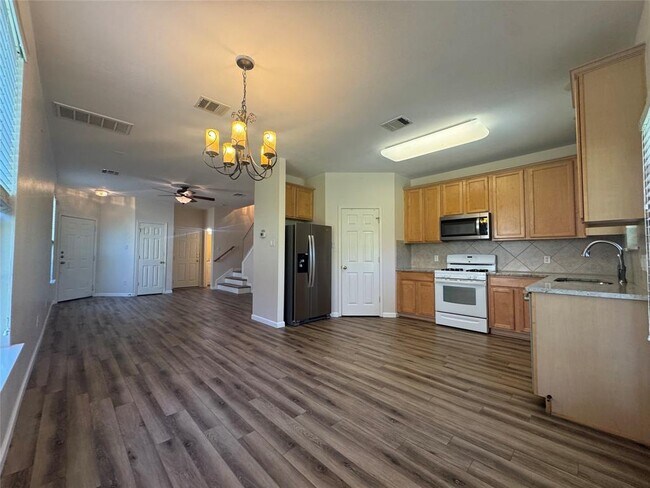 Foto del edificio - 1900 Scofield Ridge Pkwy