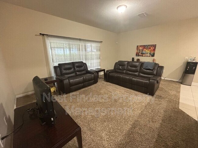 Building Photo - 13339 Solar Dr