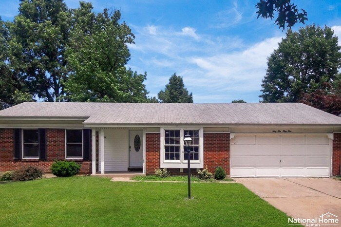 Primary Photo - 4433 Cloverbrook Dr