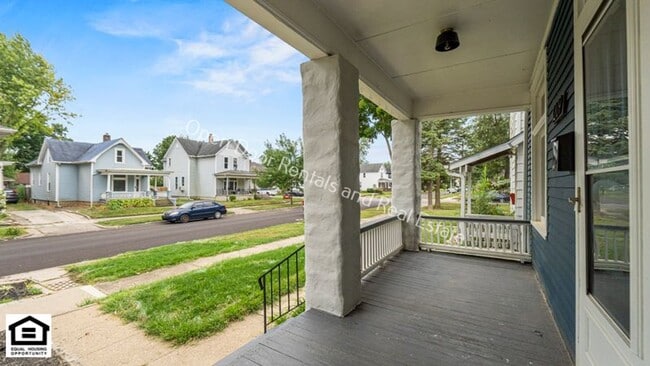 Building Photo - 1209 Rivermet Ave